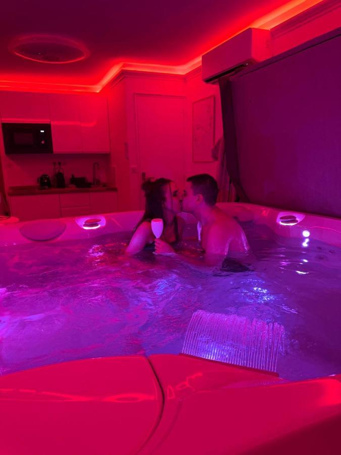 Casa Amor & Spa, Appartement Suite Jacuzzi & Piscine Chauffee Montfort-sur-Argens Exterior foto
